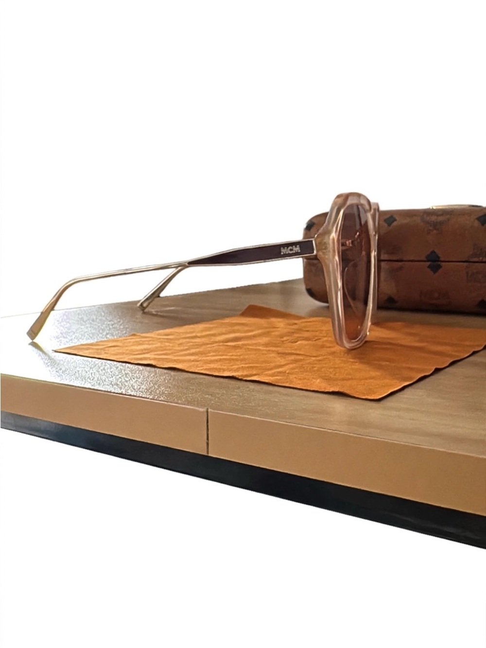 MCM | Brown MCM700SA Sunglasses with Case and Cloth - Picture 4 of 4